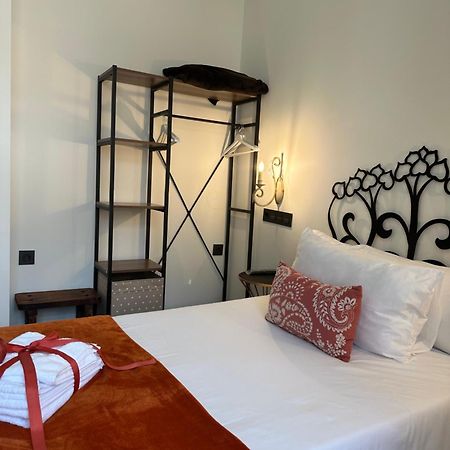 Claren'S Boutique Rooms Cangas De Narcea Exterior photo