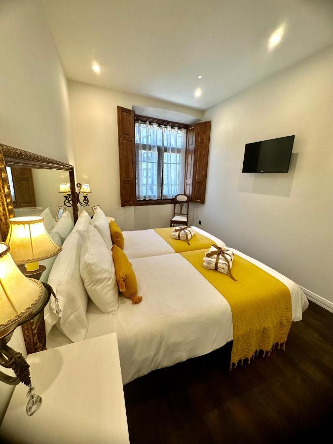 Claren'S Boutique Rooms Cangas De Narcea Exterior photo