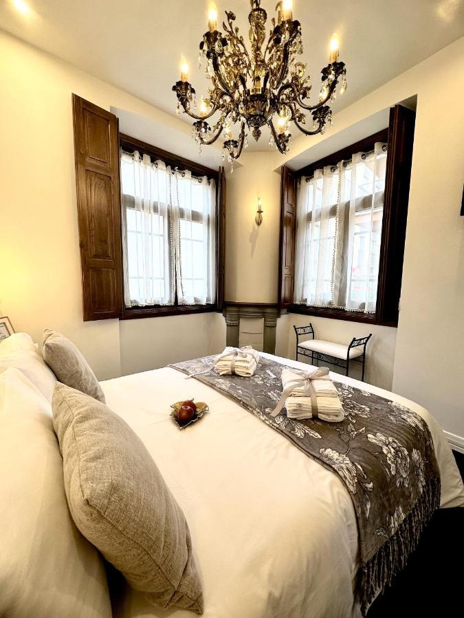 Claren'S Boutique Rooms Cangas De Narcea Exterior photo
