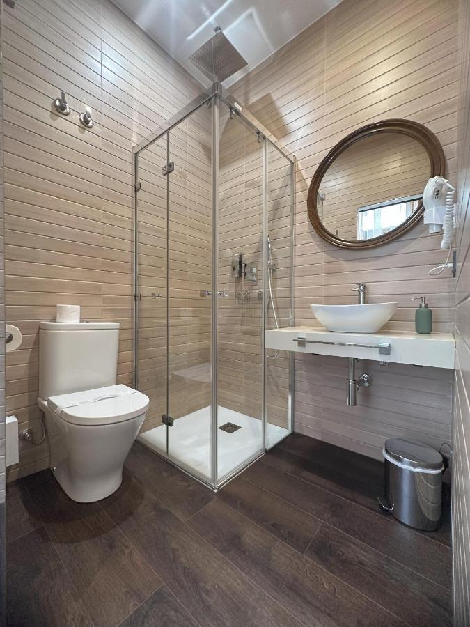Claren'S Boutique Rooms Cangas De Narcea Exterior photo