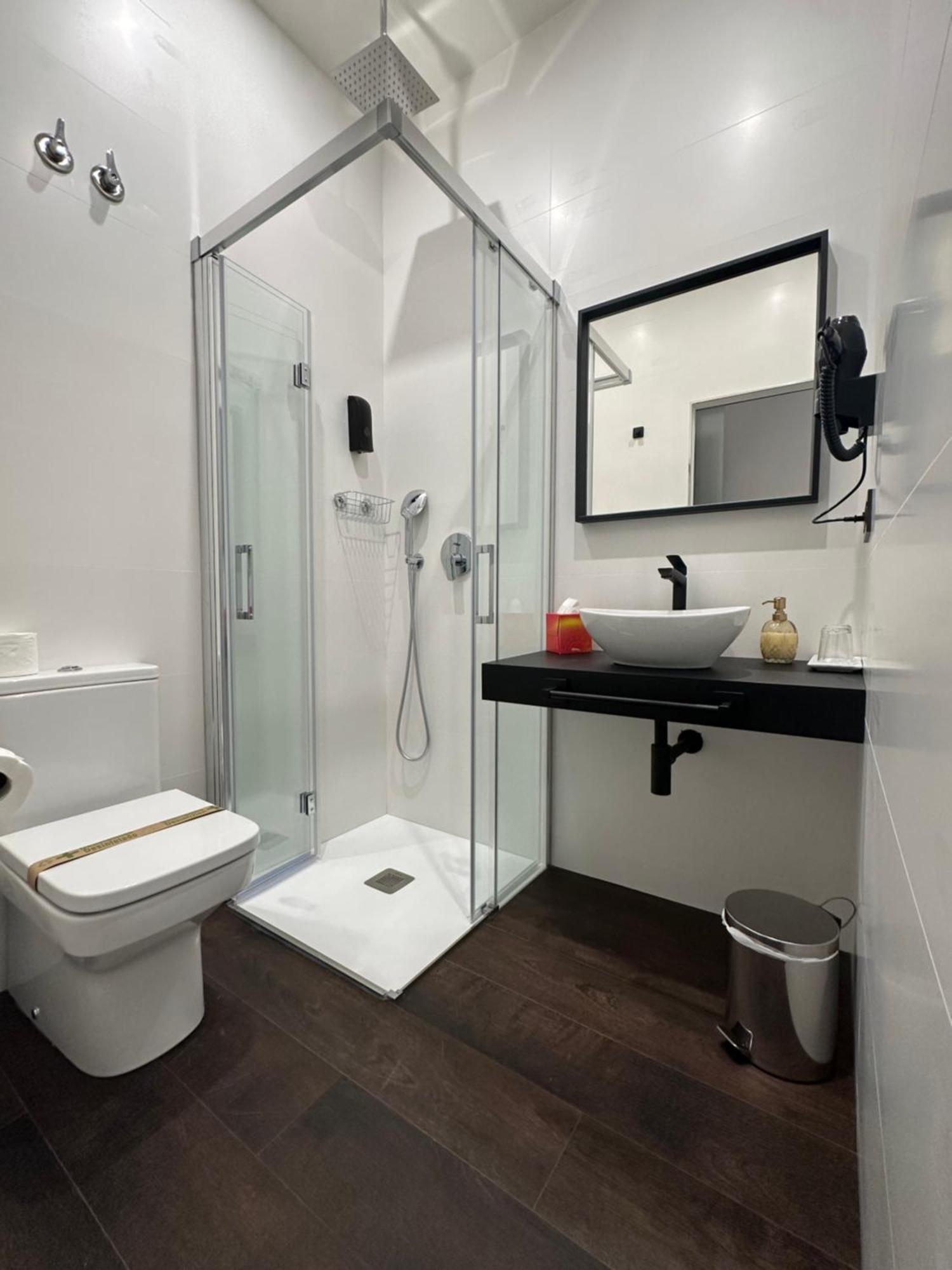 Claren'S Boutique Rooms Cangas De Narcea Exterior photo