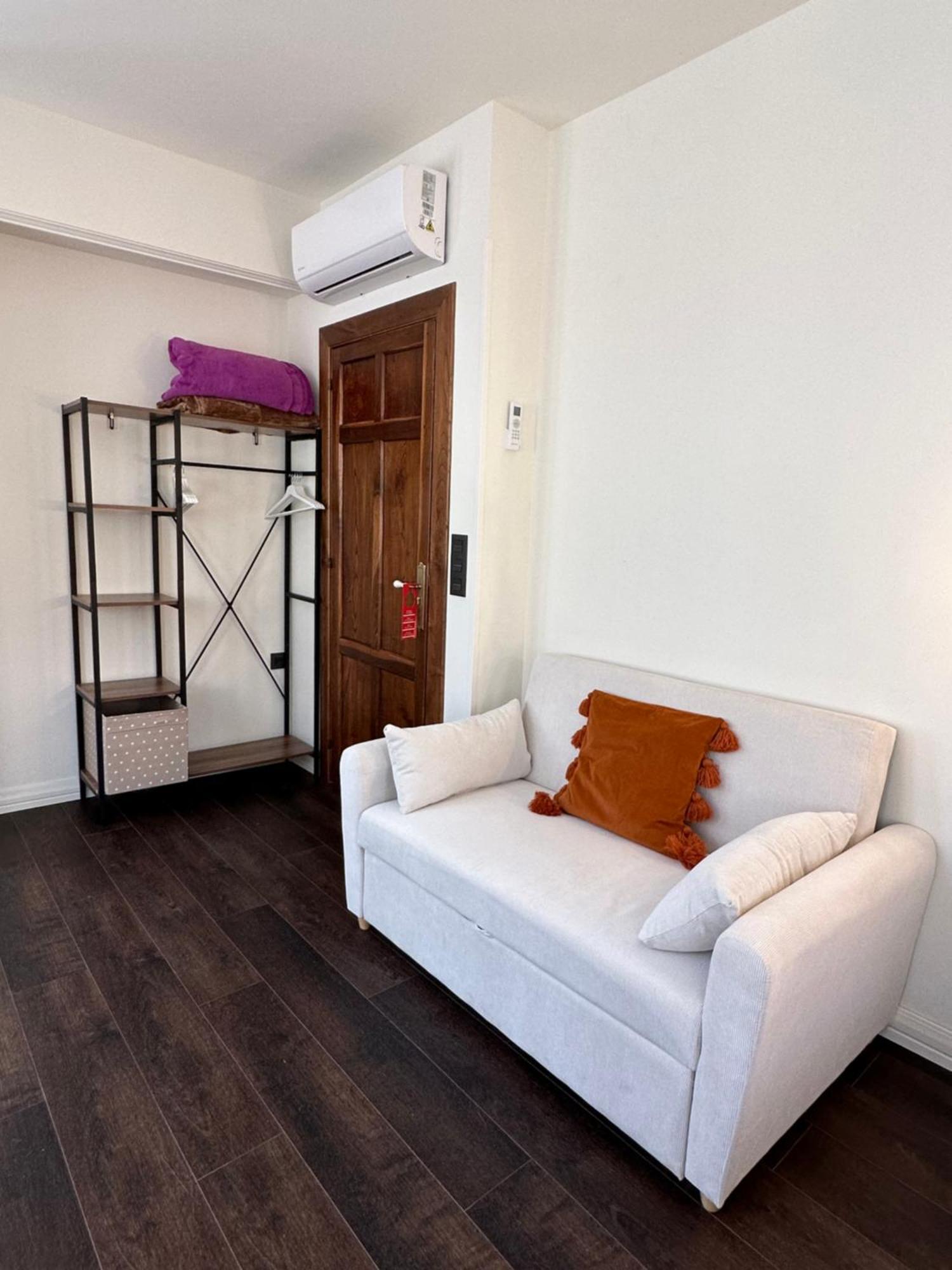 Claren'S Boutique Rooms Cangas De Narcea Exterior photo